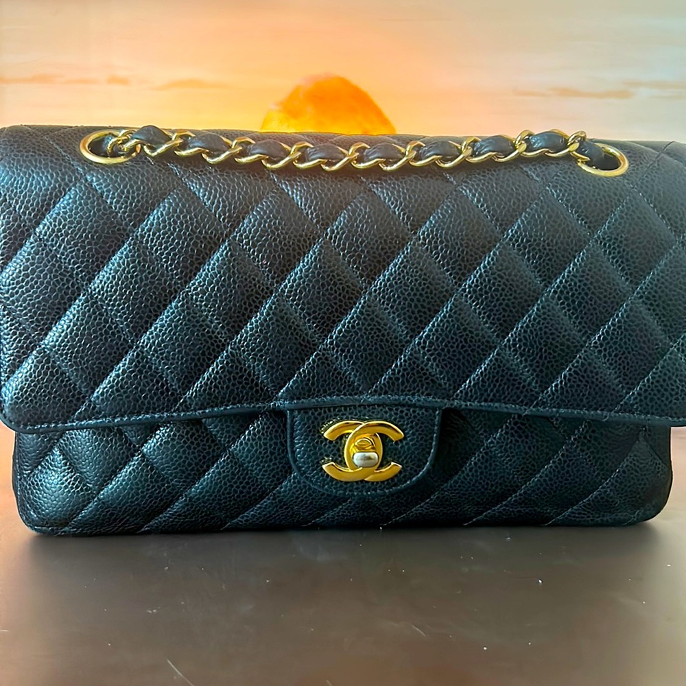 Double flap black caviar medium Chanel